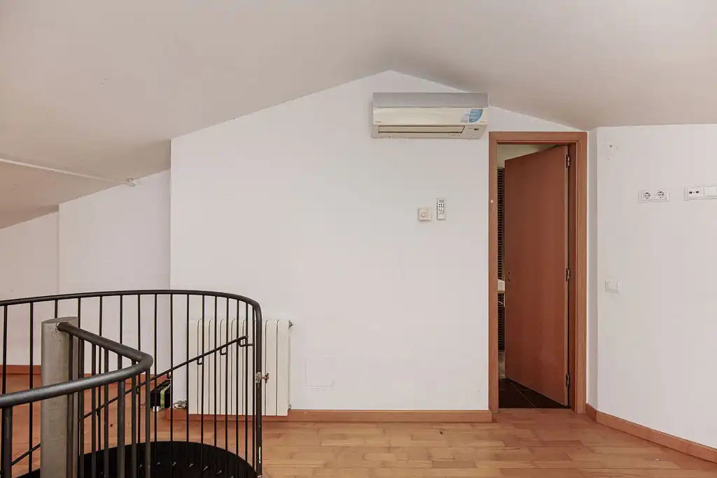 Flat for sale in Girona  with Heating and Storage room