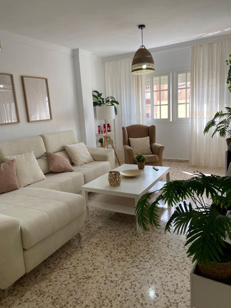 Sala d'estar de Pis de lloguer en San Fernando amb Moblat, Forn i Rentadora