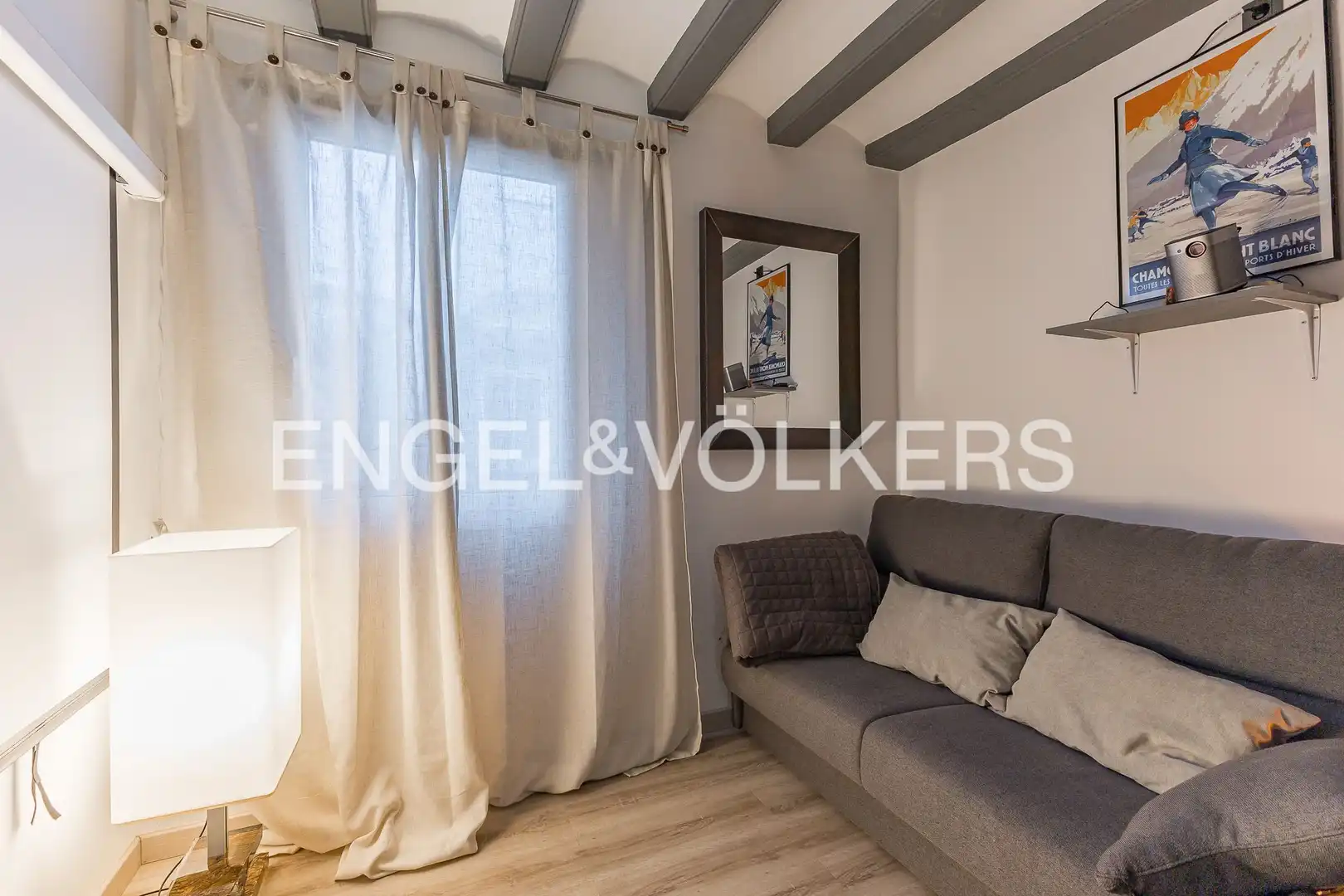 Sala de estar de Piso en venta en Barcelona con Aire acondicionado, Calefacción y Amueblado