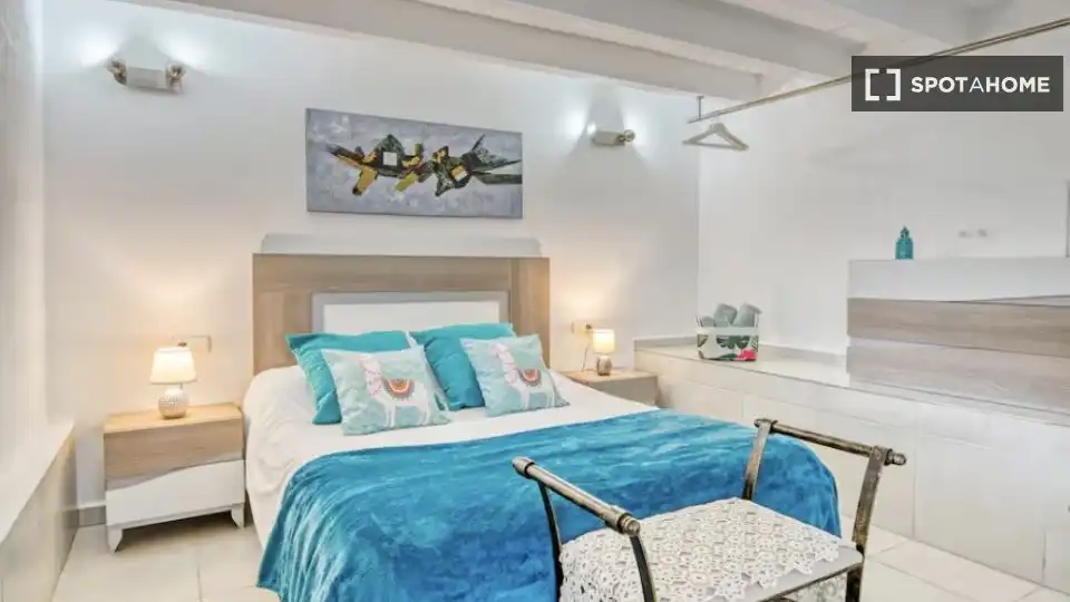 Bedroom of Flat for share in Dénia  with Air Conditioner, Heating and Furnished