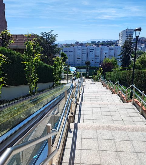 Foto 2 de Apartament de lloguer a Calle Valdenoja, Valdenoja, Santander