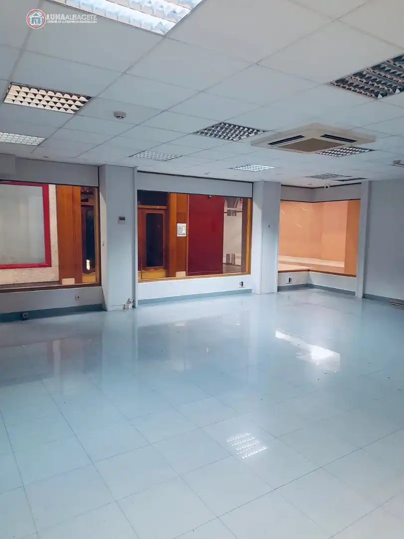 Local comercial en venda a Centro