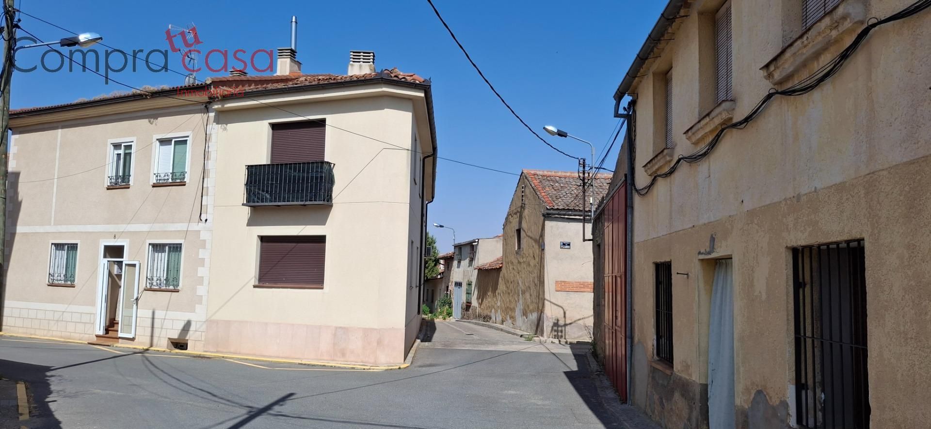 Vista exterior de Pis de lloguer en Segovia Capital amb Calefacció i Balcó