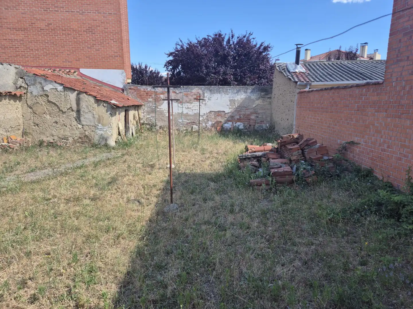 Houses for sale in Palencia  with Private garden and Furnished