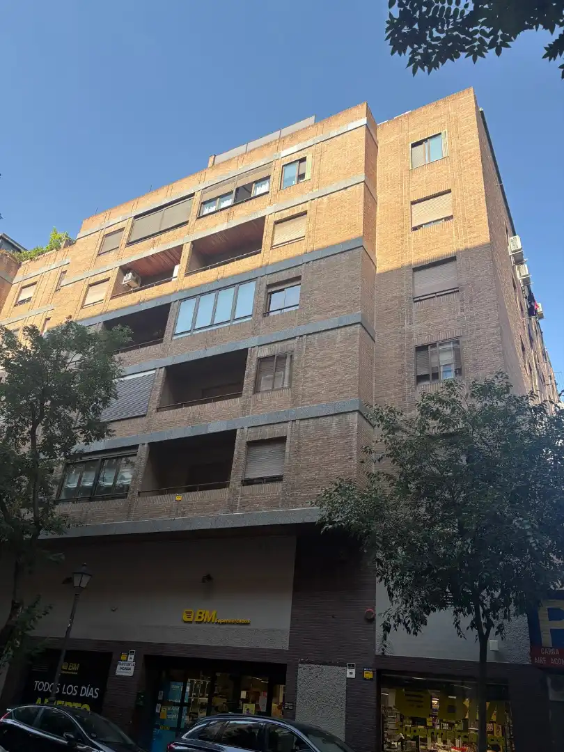 Vista exterior de Piso en venta en Madrid con Aire acondicionado, Calefacción y Terraza