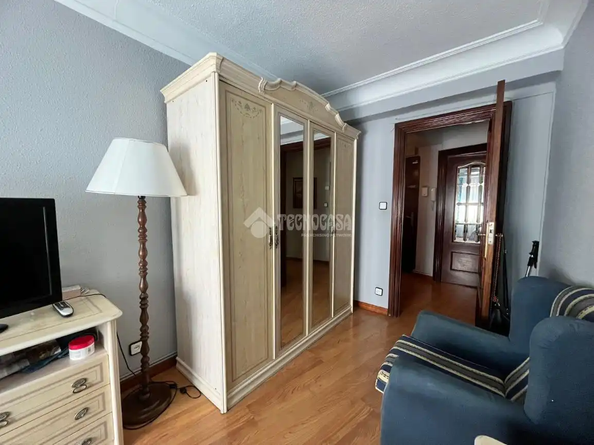 Bedroom of Flat for sale in Zaragoza  with Storage room