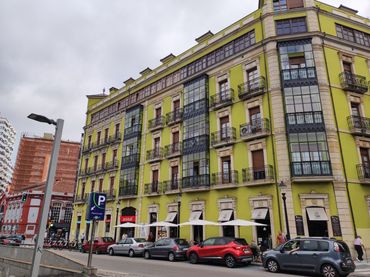 Piso con balcón en venta en Gijón - COVADONGA
