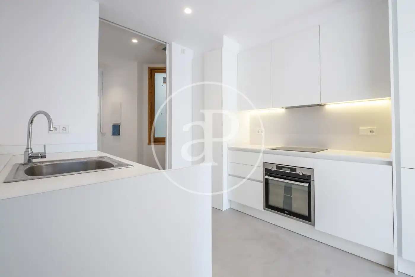 Kitchen of Flat for rent in Barcelona  with Air Conditioner, Heating and Balcony