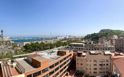 Vista exterior de Àtic en venda en  Barcelona Capital amb Aire condicionat, Calefacció i Alarma