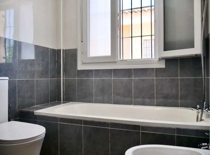 Bathroom of Ground floor for sale in El Ronquillo  with Private garden, Terrace and Swimming Pool