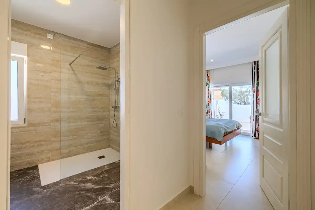 Bathroom of Houses for sale in Dénia  with Air Conditioner, Heating and Private garden