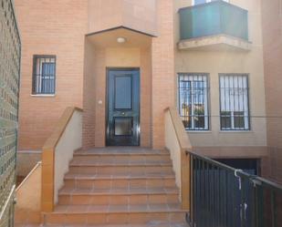 Single-family semi-detached to rent in  Granada Capital