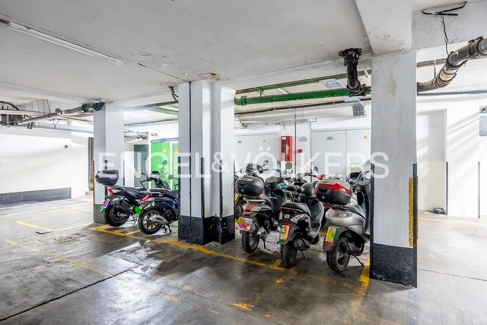 Piso con terraza en venta en Los Remedios, imagen 43