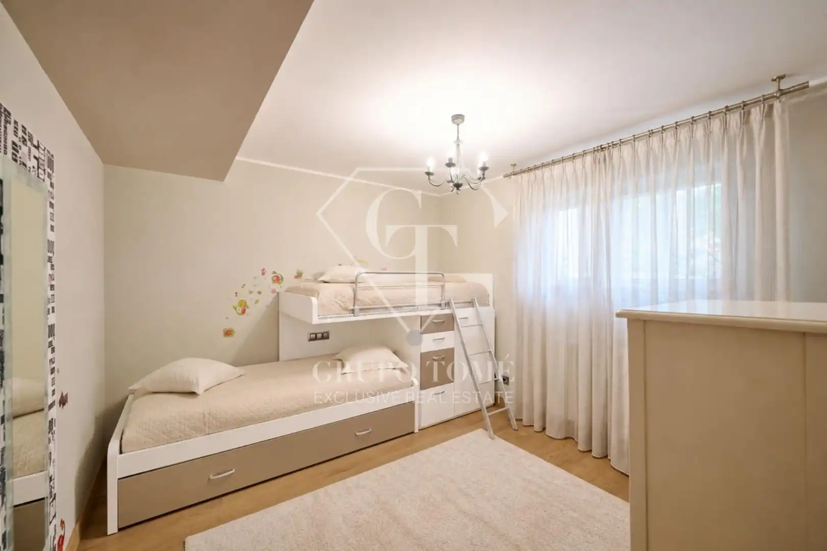 Habitación de Casa o chalet en venta en Ayegui / Aiegi con Aire acondicionado, Calefacción y Jardín privado