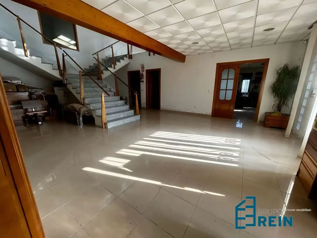 Commercial properties for rent in Recas
