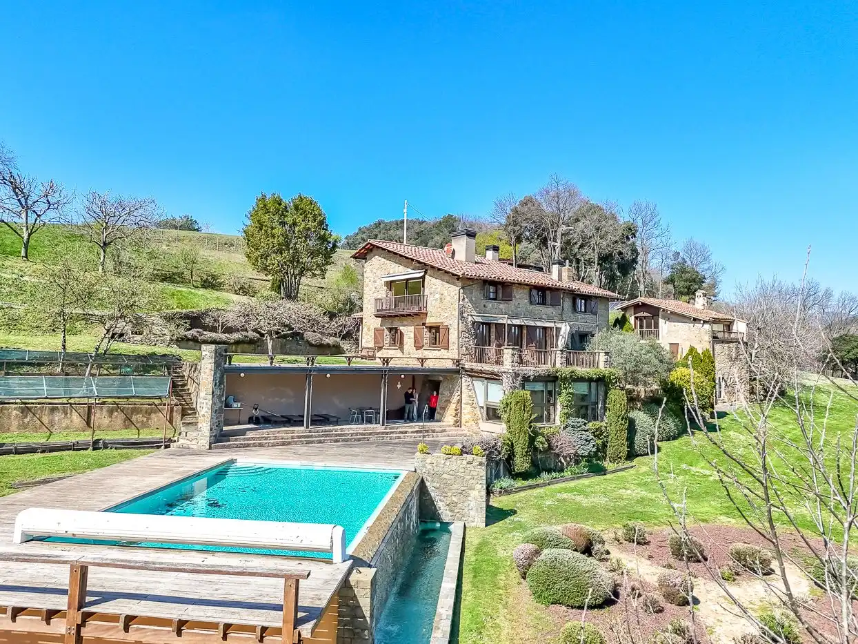 Vista exterior de Finca rústica en venta en Olot con Calefacción, Jardín privado y Terraza