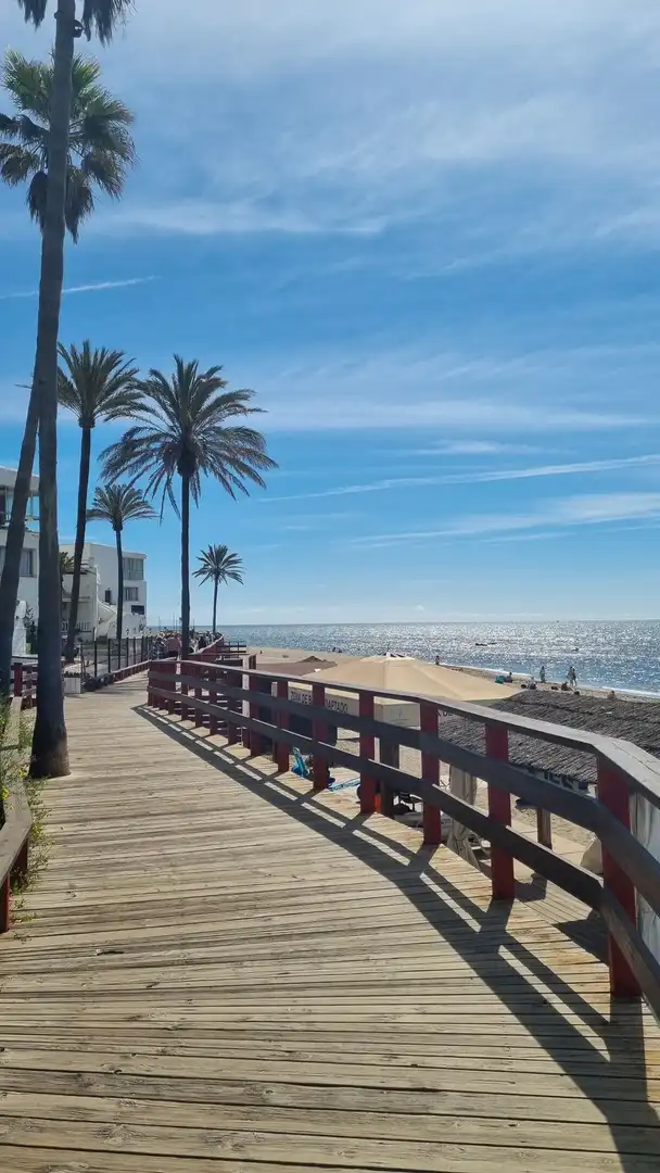 Vista exterior de Estudi en venda en Mijas amb Aire condicionat, Calefacció i Piscina