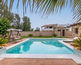 Swimming pool of House or chalet for sale in Alcalá de Guadaira  with Air Conditioner, Heating and Private garden