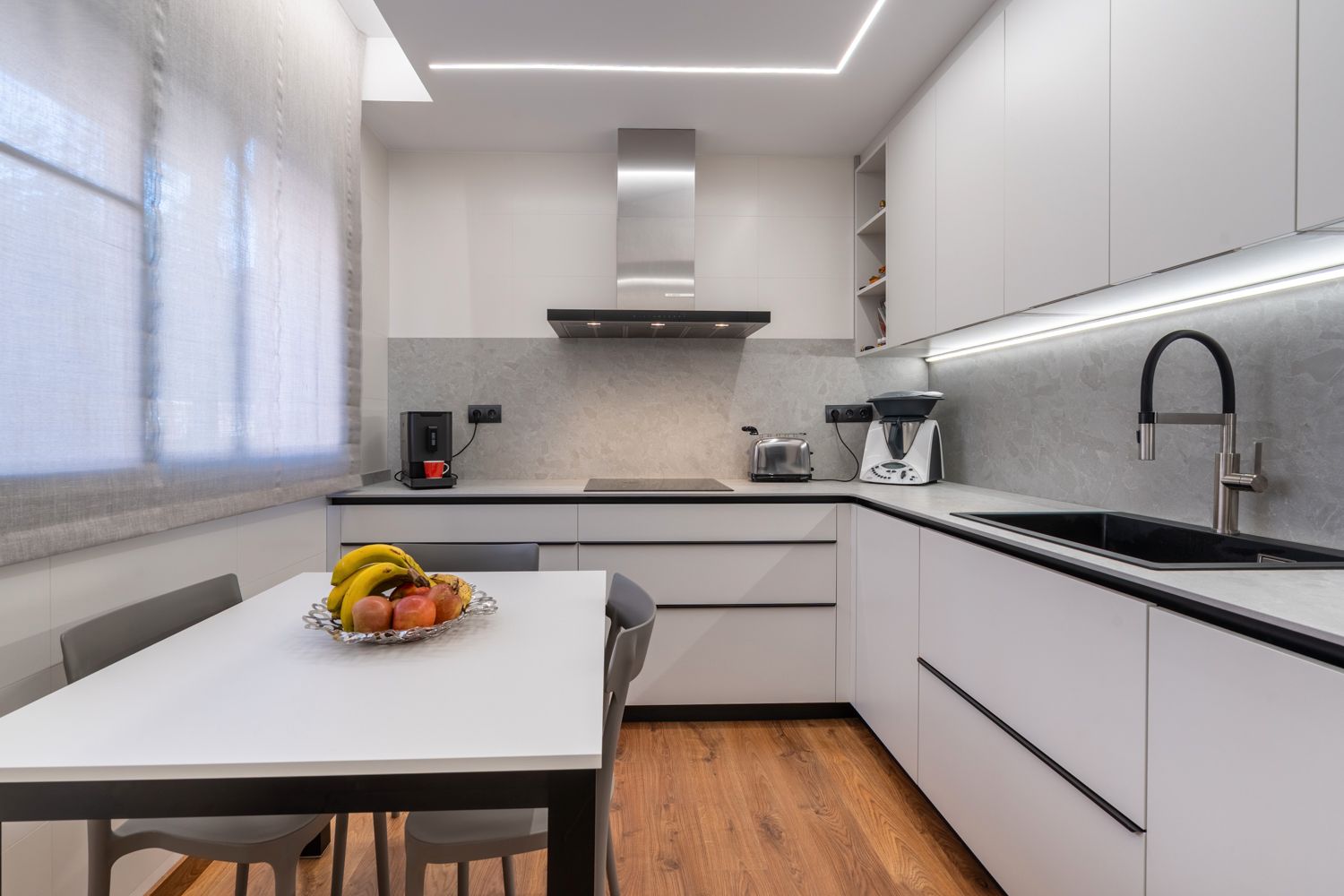 Cuina de Dúplex en venda en Tortosa amb Aire condicionat, Calefacció i Terrassa