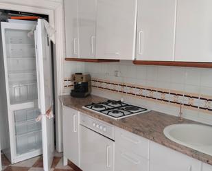 Kitchen of Flat to rent in  Granada Capital  with Air Conditioner