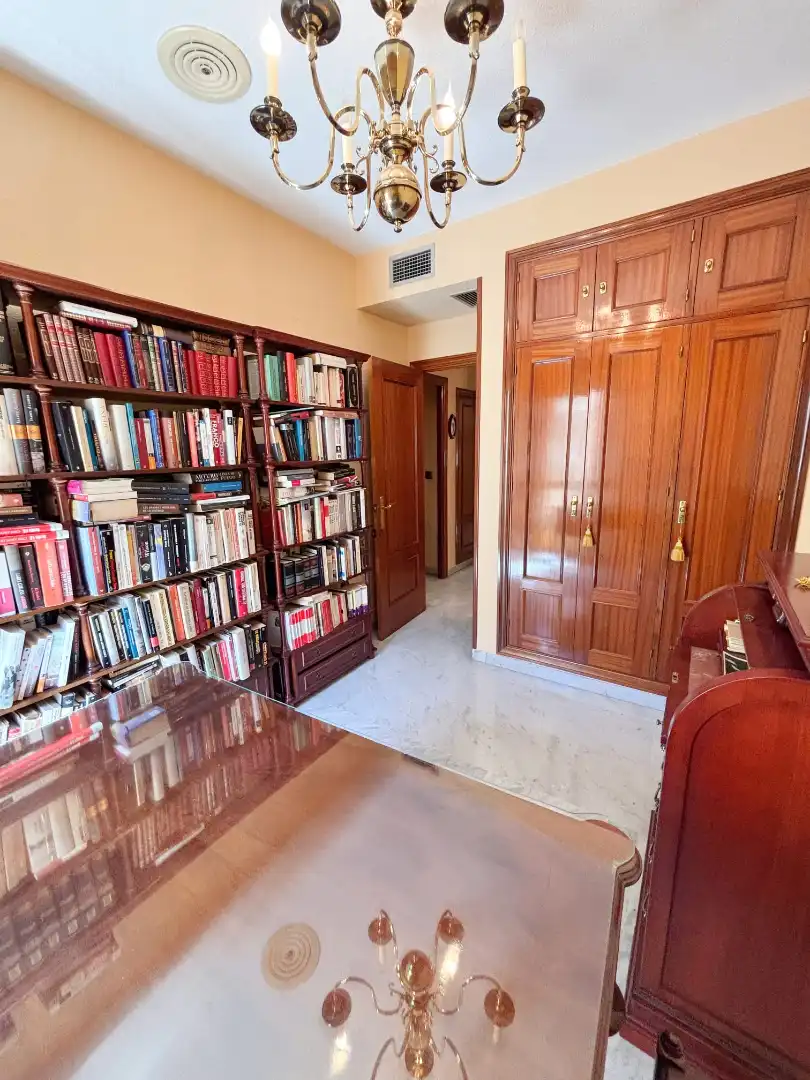 Piso en venta en Sevilla con Aire acondicionado, Terraza y Piscina comunitaria