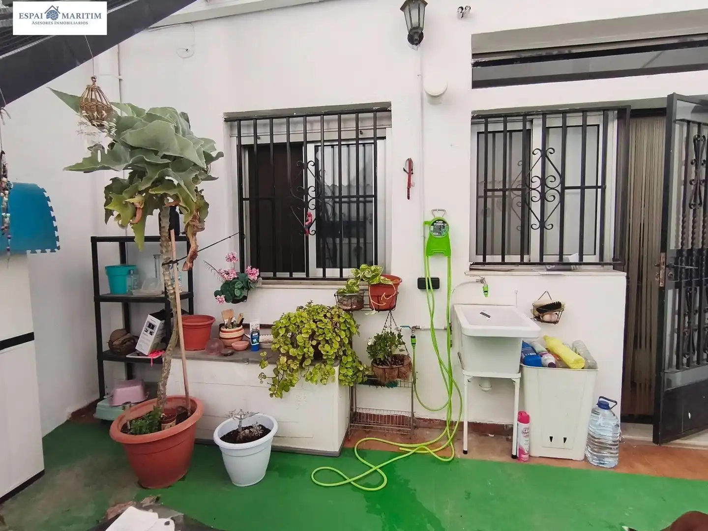 Balcony of Houses for sale in Burjassot  with Air Conditioner, Terrace and Oven