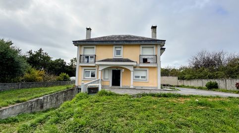 Inmobiliaria A Ponte vende casa en Carballo con piscina y finca de 3.000 m², imatge 3