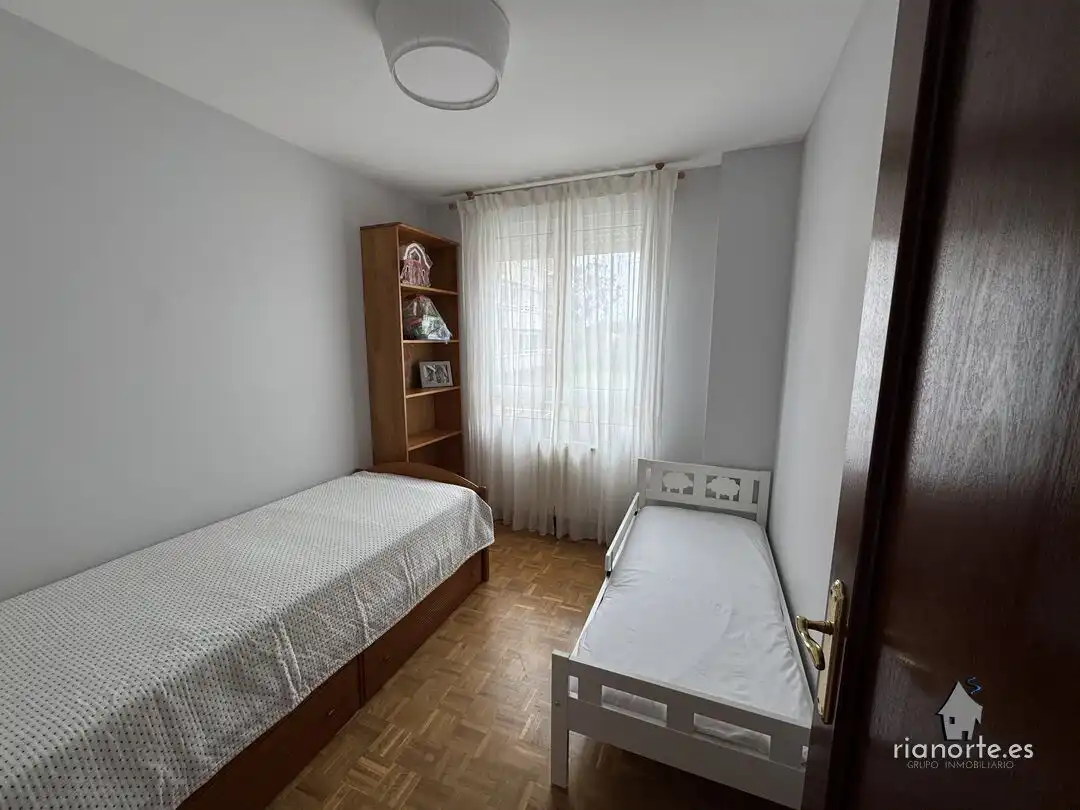 Schlafzimmer von Wohnung zum Verkauf in Ribadesella mit Heizung und Balkon
