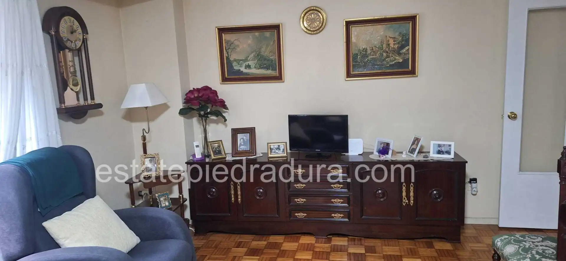 Wohnzimmer von Wohnung zum Verkauf in Santiago de Compostela  mit Terrasse, Abstellraum und Möbliert
