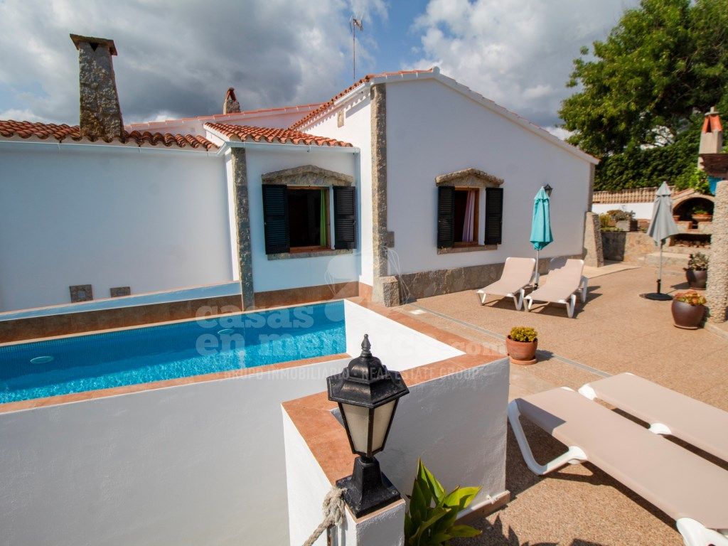 Exterior view of House or chalet for sale in Es Mercadal  with Private garden and Swimming Pool