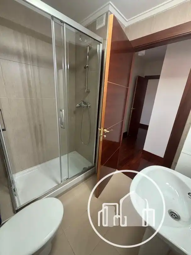 Baño de Piso de alquiler en Medina de Pomar