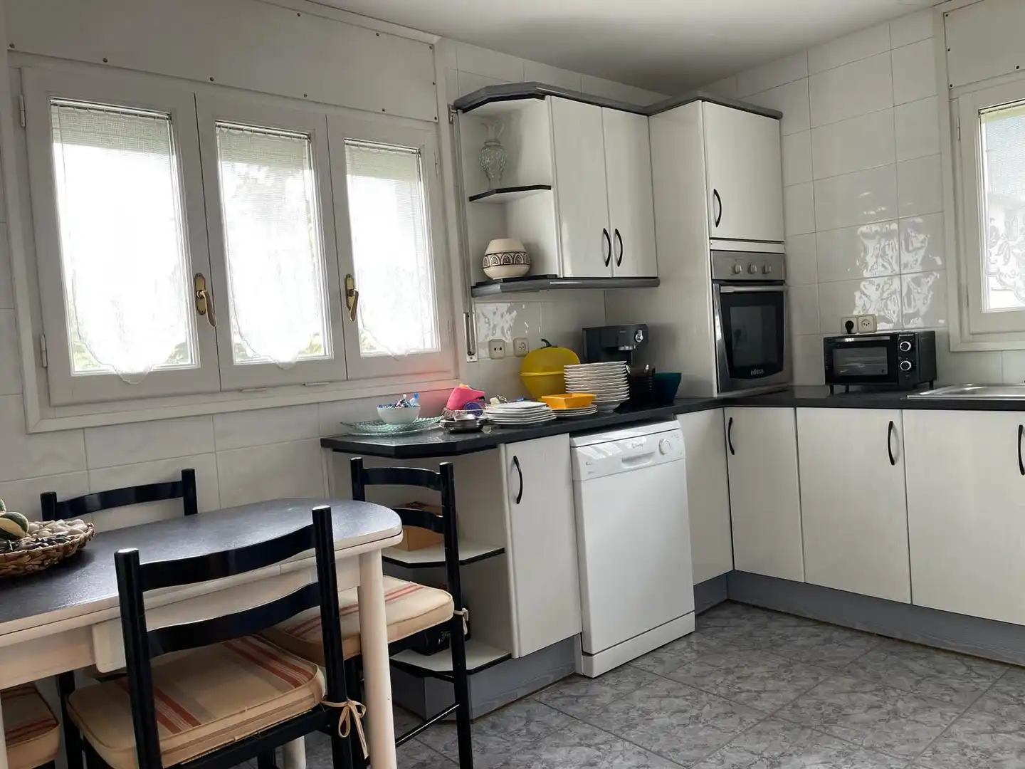Cocina de Casa o chalet en venta en Les Planes d'Hostoles con Aire acondicionado, Jardín privado y Terraza