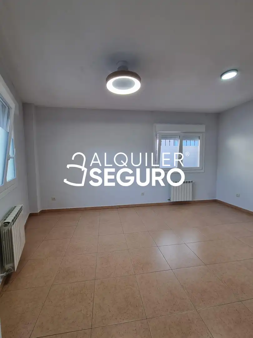 Bedroom of Flat for rent in Colmenarejo  with Heating and Storage room