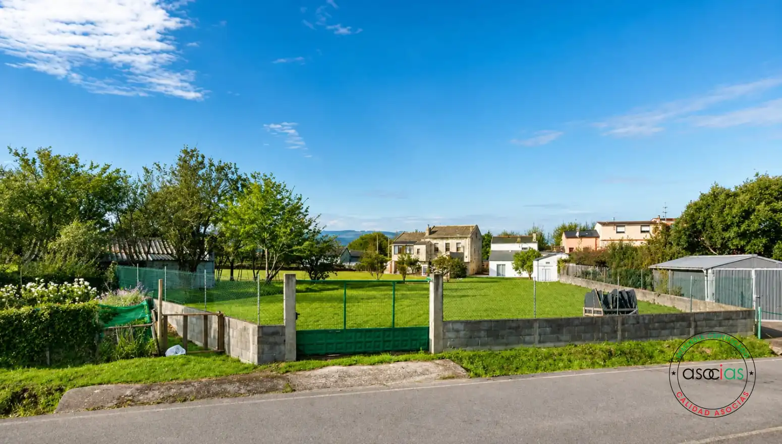 Einfamilien-Reihenhaus zum Verkauf in Ribadeo mit Heizung und Abstellraum