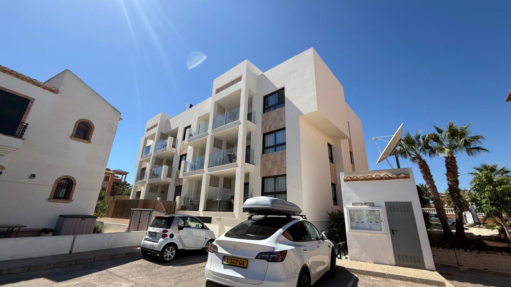 Vista exterior de Ático en venta en Orihuela con Terraza, Trastero y Amueblado