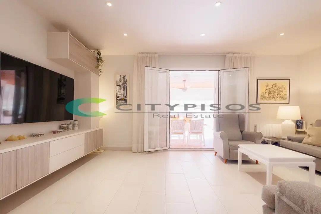 Flat with lift for sale in Avenida de Santiago Rusiñol, imagen 11