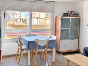 Piso con balcón en venta en Carrer de Jacinto Benavente