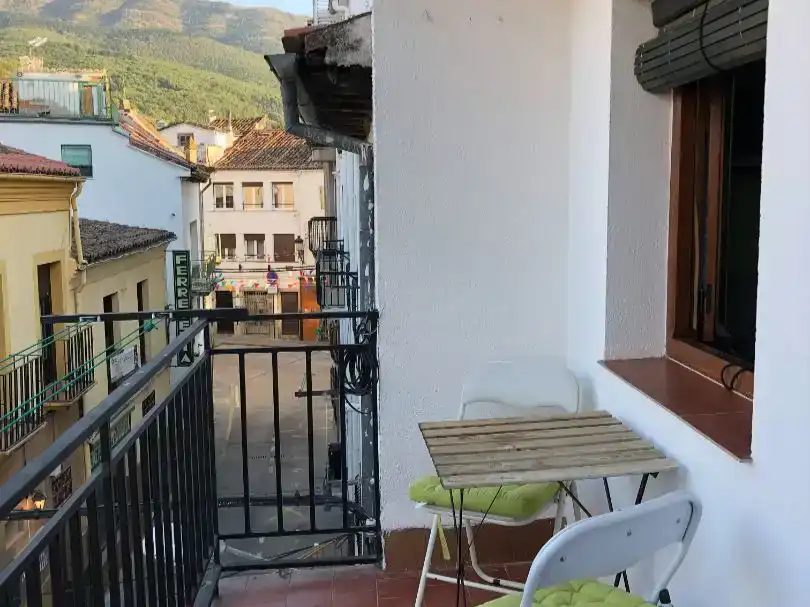 Terrassa de Apartament de lloguer en Hervás amb Aire condicionat, Parquet i Moblat
