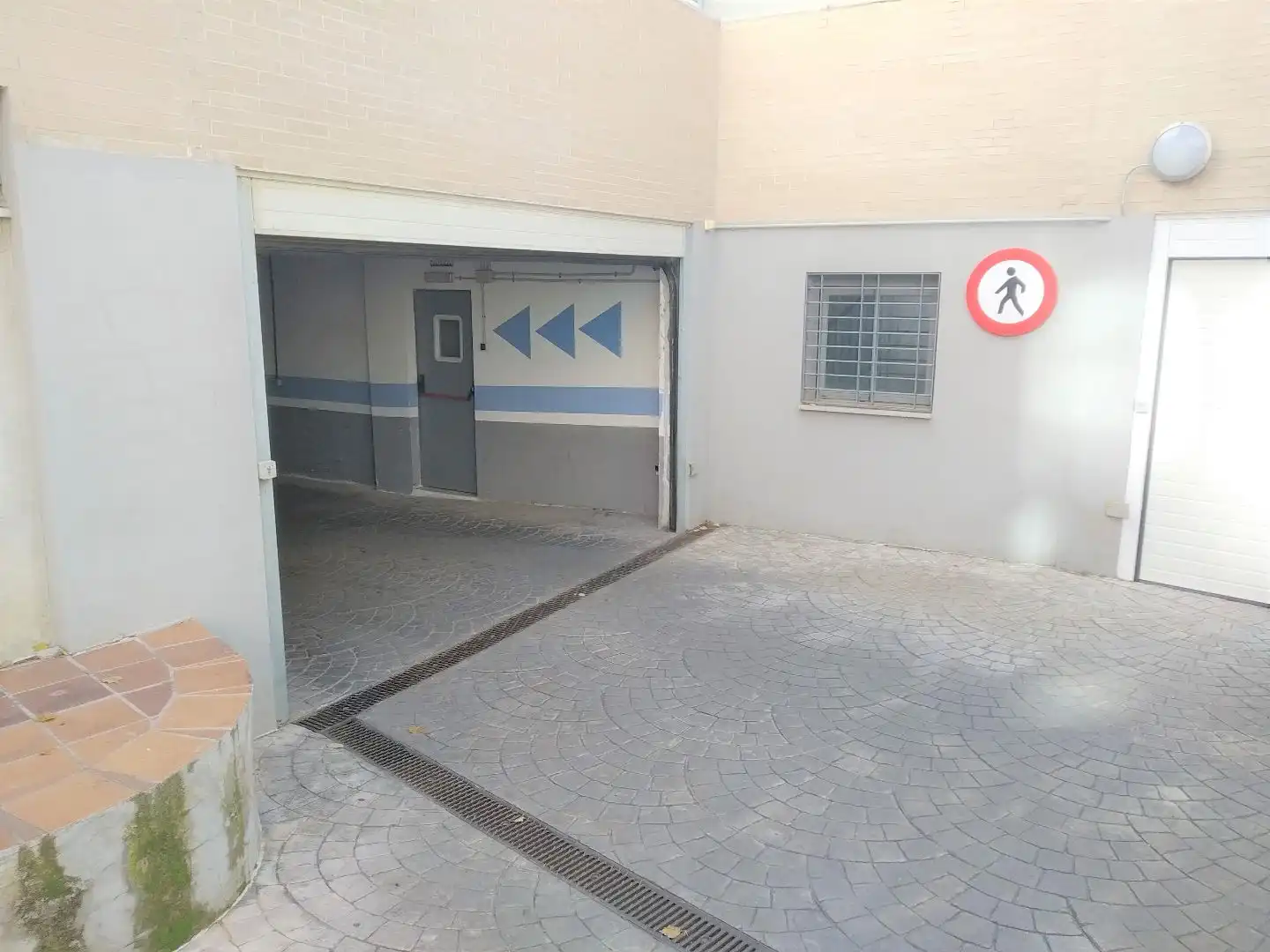 Parkplatz von Garage zur Miete in Granada