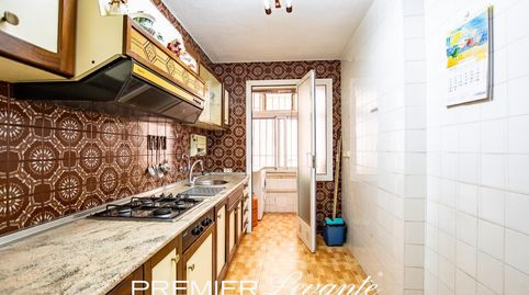 Foto 3 de Piso en venta en Benefac.remedios Uriarte, Carolinas Altas, Alicante / Alacant