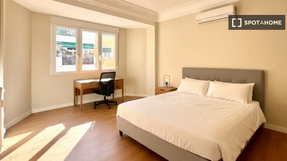 Habitación de Piso para compartir en Madrid con Aire acondicionado, Calefacción y Amueblado