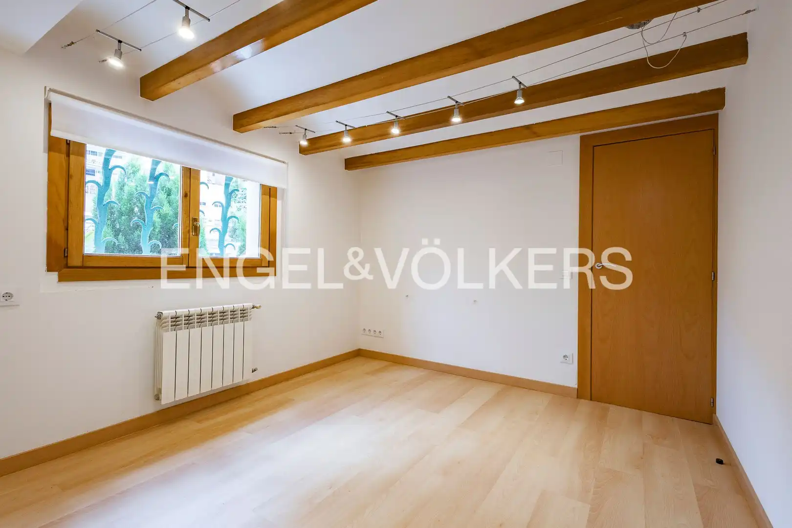 Wohnung zur Miete in Barcelona mit Klimaanlage, Heizung und Terrasse