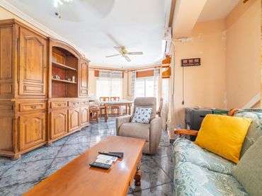 Piso con balcón en venta en Calle Calle Conde Lisea
