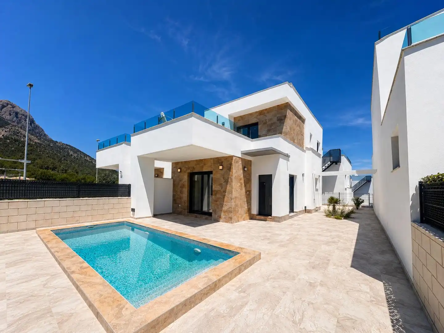 Casa amb terrassa en venda a Benimantell