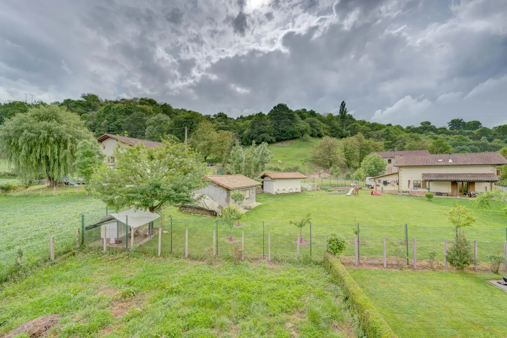 Flat for sale in Oiz  with Private garden and Storage room