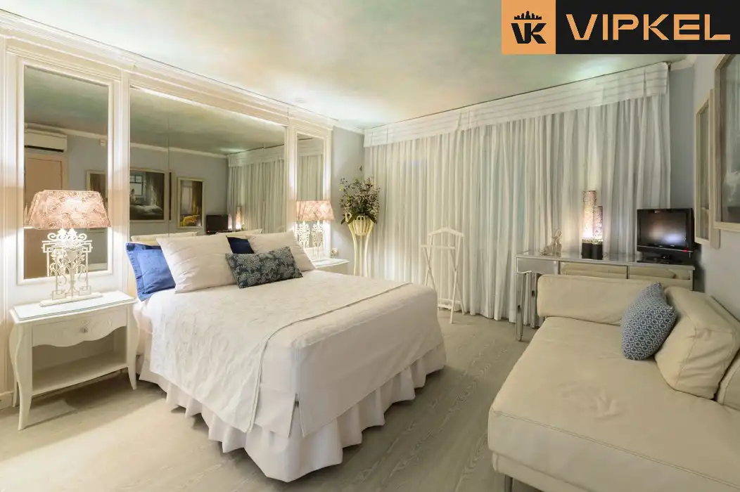 Bedroom of Buildings for sale in Barcelona