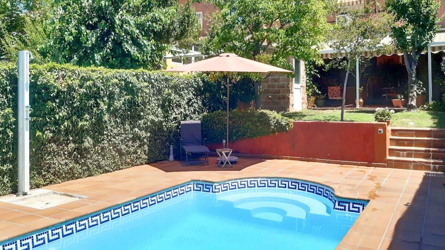Piscina de Casa adosada en venda en Rivas-Vaciamadrid amb Aire condicionat, Jardí privat i Piscina