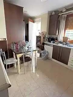 Cuina de Casa o xalet en venda en Linares amb Aire condicionat, Jardí privat i Terrassa