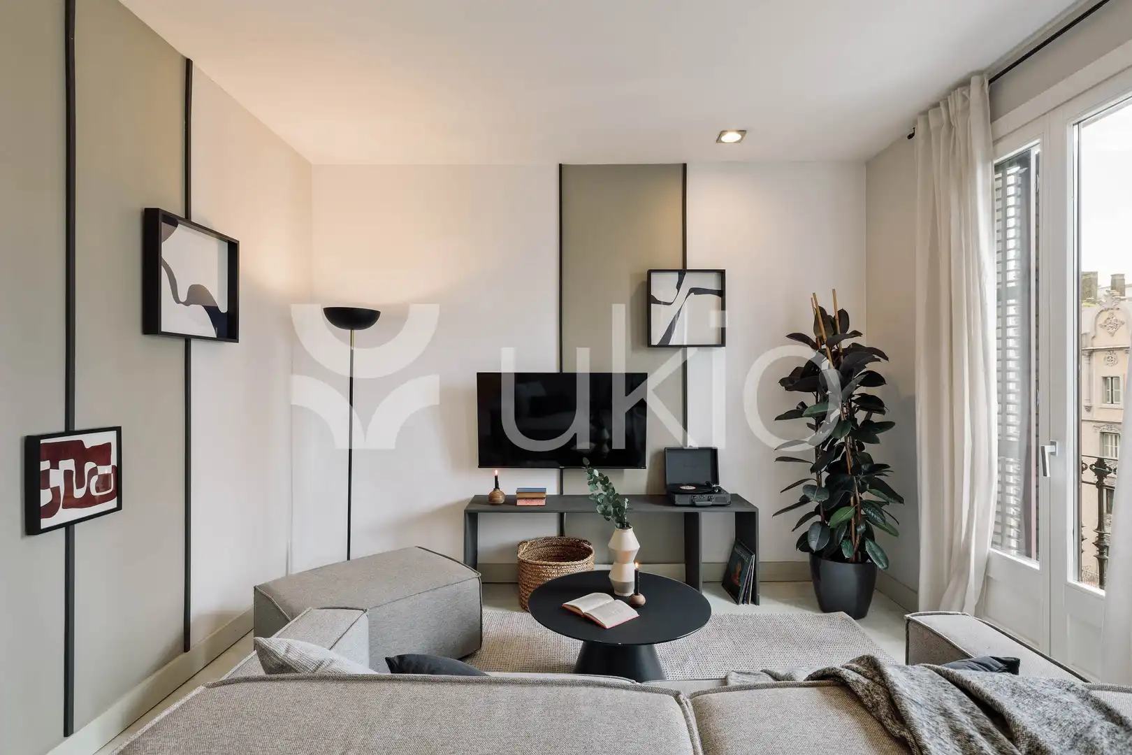 Apartamento con terraza en alquiler en Carrer del Comte d'Urgell, imagen 5