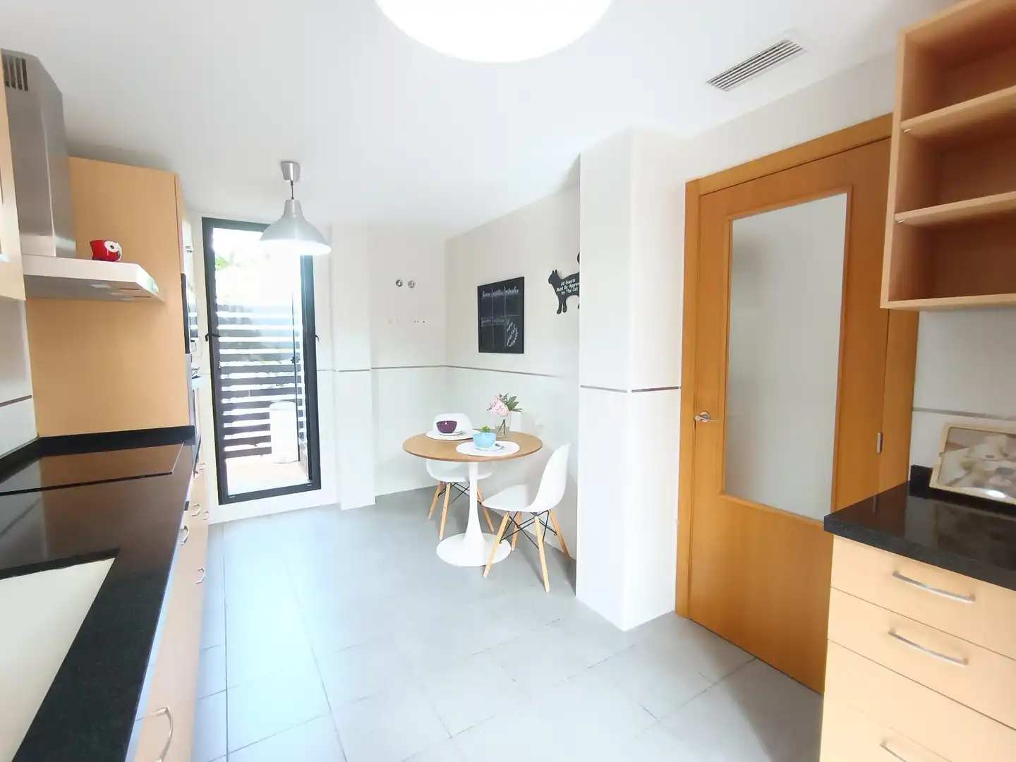 Cocina de Casa adosada en venta en Molina de Segura con Aire acondicionado, Calefacción y Jardín privado